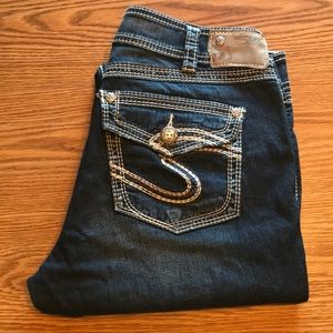 SILVER JEANS WOMEN’S SUKI SURPLUS CAPRIS, SIZE 33